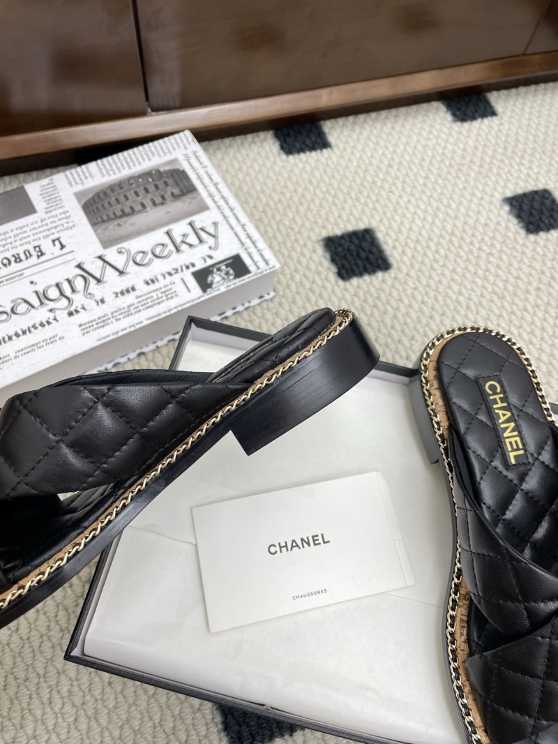 Ch**el slippers